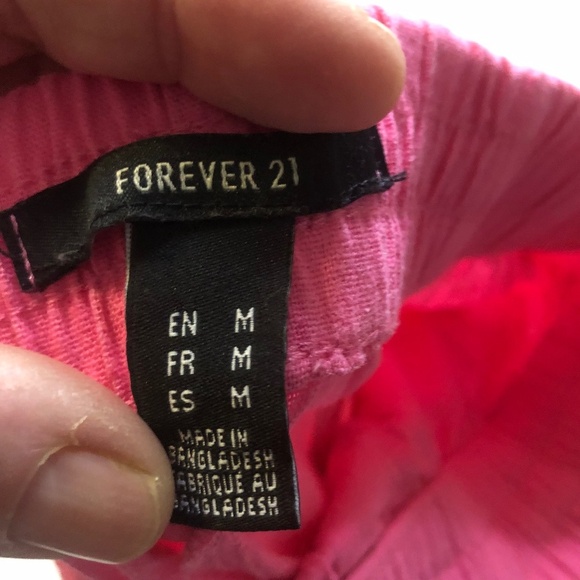 Three pair of summer shorts- size medium, Hollister - Forever 21- slightly used - Picture 5 of 12